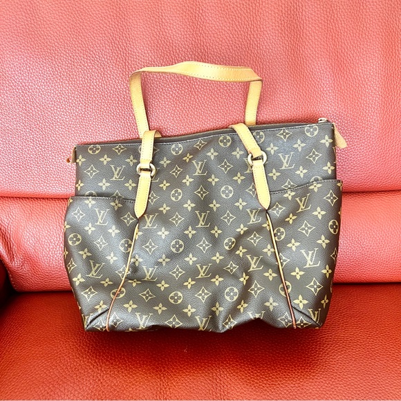 LOUIS VUITTON MONOGRAM TOTALLY MM PURSE TOTE BAG - Picture 5 of 10